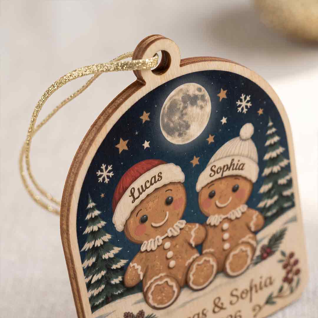Gingerbread Kissing Couple Christmas Holiday Keepsake Personalized Custom Name Date Couples 1-Layer Wooden Christmas Ornament for Lovers Gift