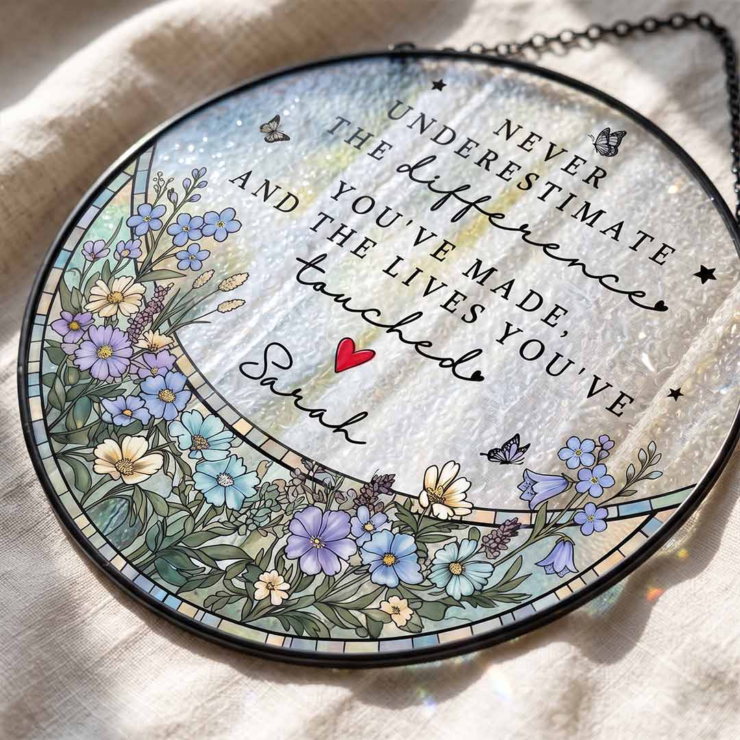 Never Underestimate The Difference You Made Appreciation Personalized Custom Name Keepsake Stained Glass Suncatcher Ornament for Retirement Gift