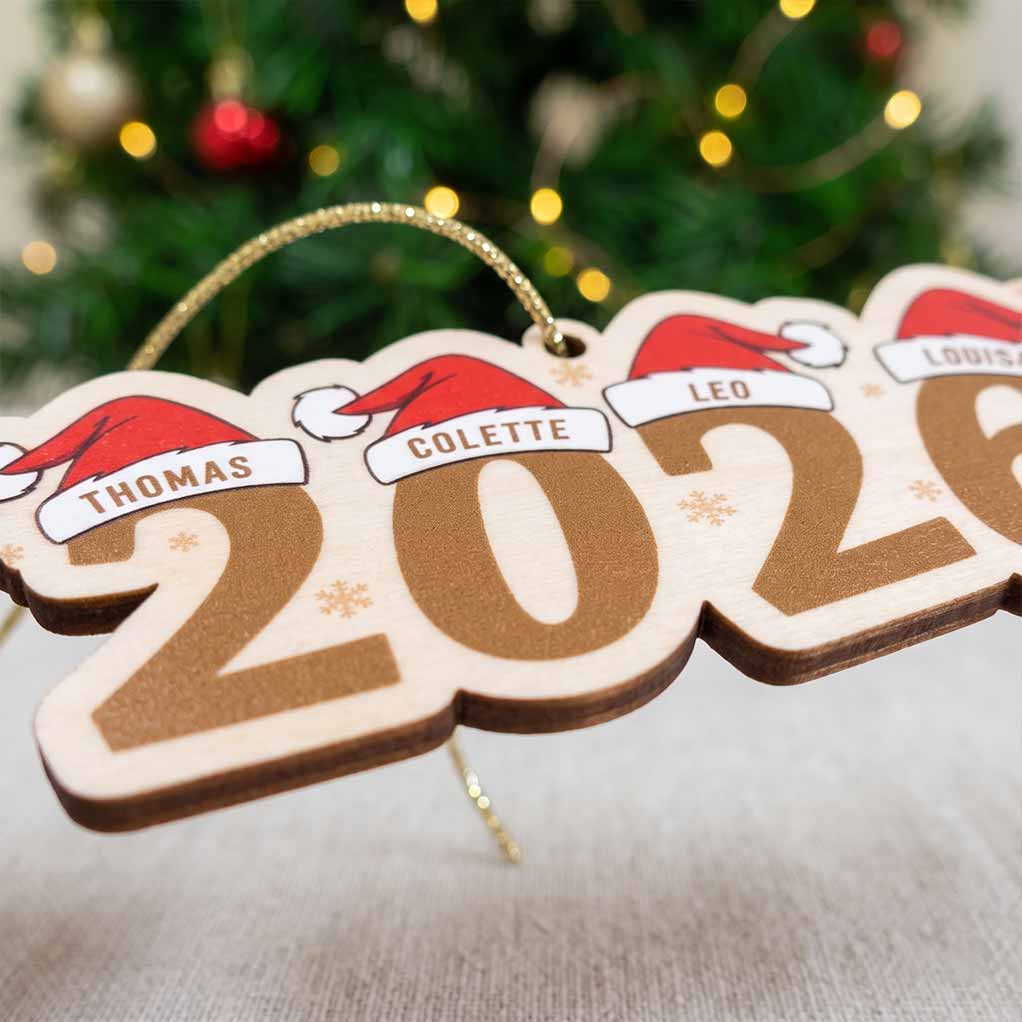 2026 Santa Hat Family Holiday Keepsake Personalized Custom Name Family 1-Layer Wooden Christmas Ornament for Family Members