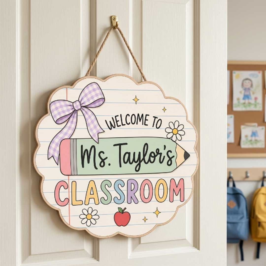 Personalized Teacher Name Wooden Sign Door Hanger Welcome School Entrance Decor Wooden Classroom Decor, Back to School Sign