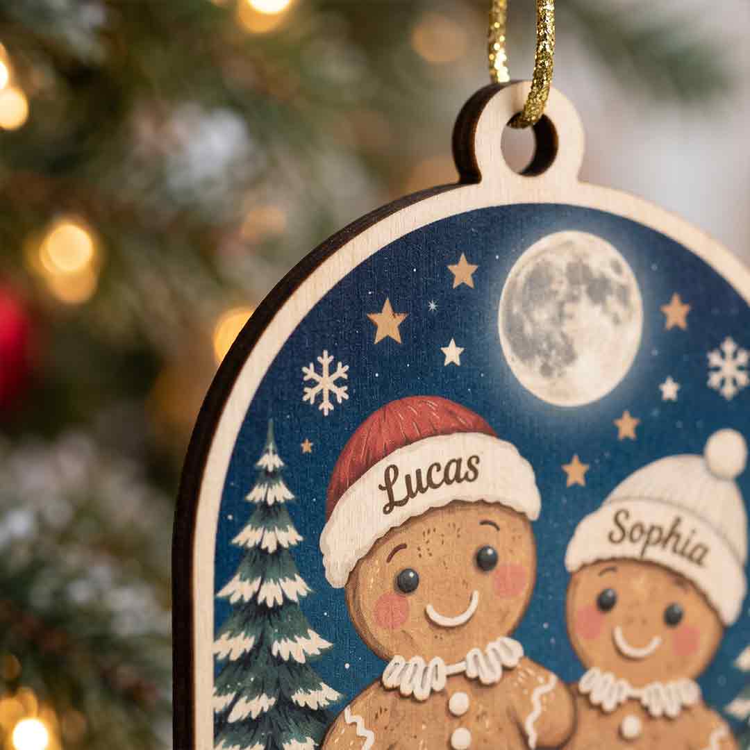 Gingerbread Kissing Couple Christmas Holiday Keepsake Personalized Custom Name Date Couples 1-Layer Wooden Christmas Ornament for Lovers Gift